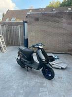 Piaggio zip type 3 70cc, Fietsen en Brommers, Scooters | Piaggio, Ophalen, Zo goed als nieuw, Tweetakt, Zip