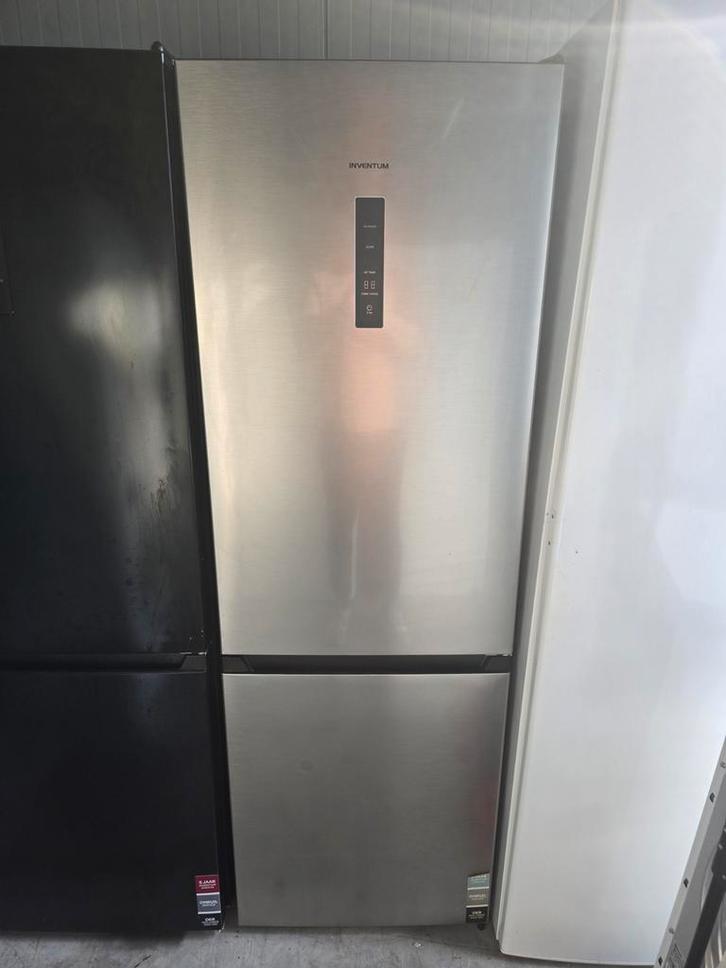 Keurige ruime en jong-gebruikte Inventum No-Frost koelvries!, Witgoed en Apparatuur, Koelkasten en IJskasten, Zo goed als nieuw