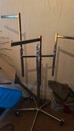 Drietang kledingrek van ijzer, Kleding | Dames, Kledingrekken, Ophalen, Met wielen, Gebruikt