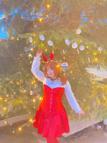 Red Lace-Up Corset beschikbaar voor biedingen