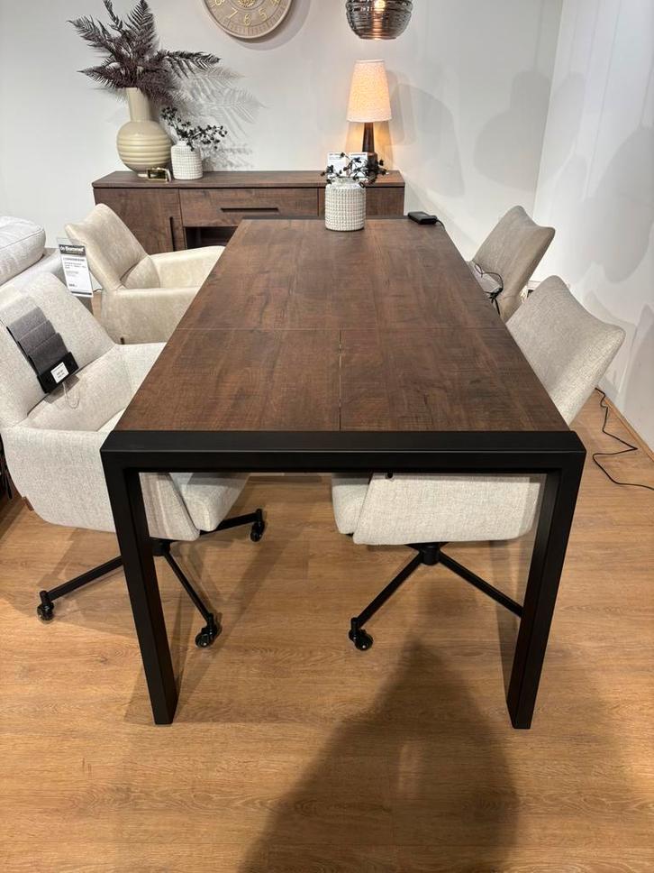 Uitschuiftafel Luton, Huis en Inrichting, Tafels | Eettafels, Zo goed als nieuw, 50 tot 100 cm, 200 cm of meer, Vijf personen of meer