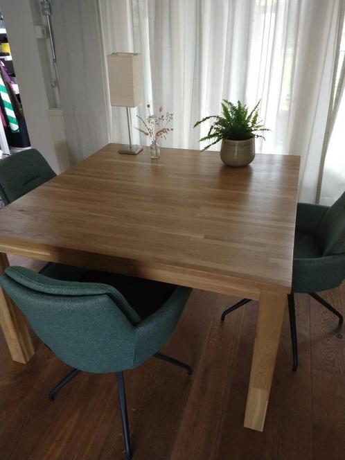 Houten eettafel 129 * 129 * 78 in nette staat, Huis en Inrichting, Tafels | Eettafels, Gebruikt, 100 tot 150 cm, 100 tot 150 cm