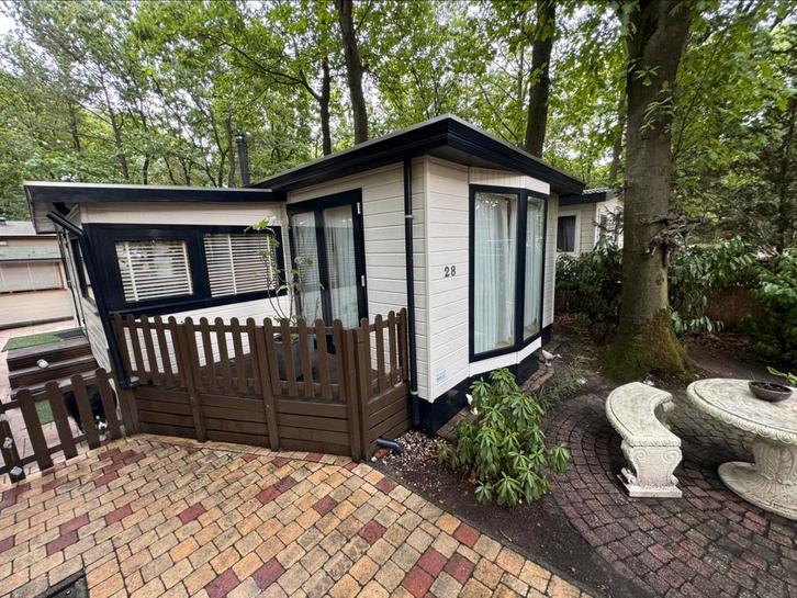 Mooie kunstof challet met cv op vaste jaarplaats HeischeTip, Caravans en Kamperen, Stacaravans, tot en met 4, Ophalen