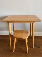 Vintage Schilte tafel en kruk (stoel) setje, Ophalen of Verzenden, Gebruikt, Tafel(s) en Stoel(en)
