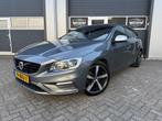 Volvo V60 2.0 T4 Bus. Sport R-Disign Automaat NAP Cruise Sto, Gebruikt, 4 cilinders, 1969 cc, Origineel Nederlands