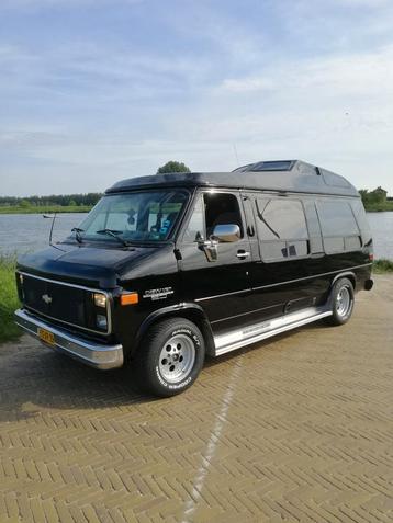 Oldtimer Chevrolet Chevy Van G20 Kampeerauto benzine + LPG beschikbaar voor biedingen