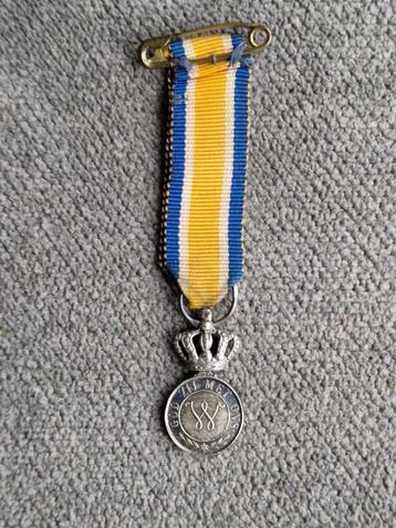 Mini 11mm Zilveren Oranje-Nassau ZIJ (met zwaardje) beschikbaar voor biedingen