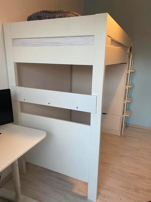 Hoogslaper met ingebouwde kledingkast, Kinderen en Baby's, Kinderkamer | Stapelbedden en Hoogslapers, Zo goed als nieuw, Hoogslaper