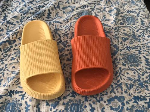Zomerslippers , Badslippers of pantoffels, Kleding | Dames, Schoenen, Nieuw, Slippers, Geel, Ophalen of Verzenden