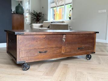salontafel op wielen-met opbergruimte beschikbaar voor biedingen