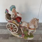 Vintage Porseleinen Koets met Paard en Figuur, Ophalen of Verzenden