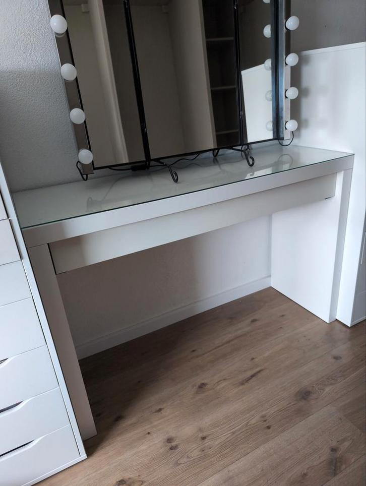 Ikea Malm makeup-tafel / Toilettafel, Huis en Inrichting, Tafels | Kaptafels, Zo goed als nieuw, Minder dan 100 cm, 100 tot 150 cm