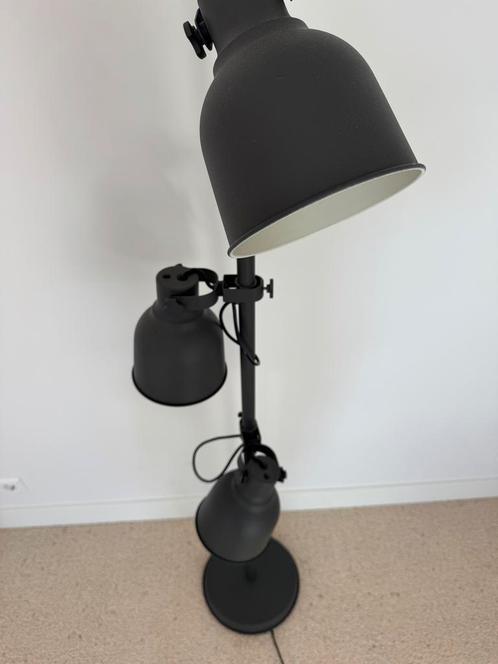 Industriële Vloerlamp met 3 Spots (type Hektar/Ikea), Huis en Inrichting, Lampen | Vloerlampen, Zo goed als nieuw, 150 tot 200 cm
