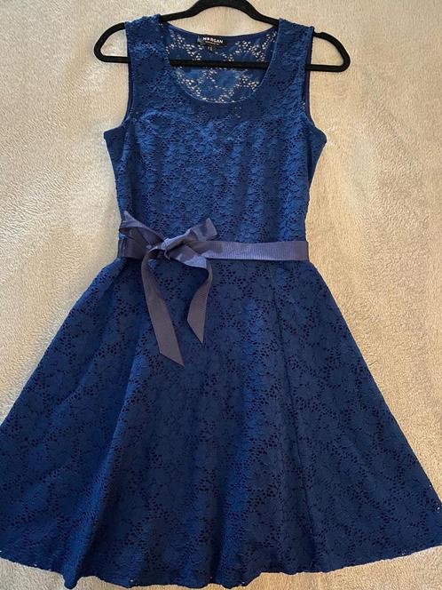 Morgan kanten jurk met strik maat L/ A lijn jurk,, Kleding | Dames, Jurken, Zo goed als nieuw, Maat 42/44 (L), Blauw, Boven de knie