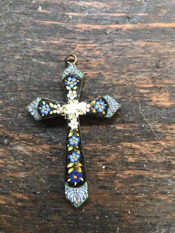 Koperen kruisje micro mosaic beschikbaar voor biedingen