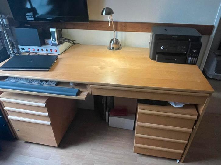 Bureau “Anton” van IKEA, Huis en Inrichting, Bureaus, Gebruikt, Bureau, Ophalen