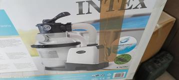 intex zandfilter systeem  filtert 4 kub per uur beschikbaar voor biedingen