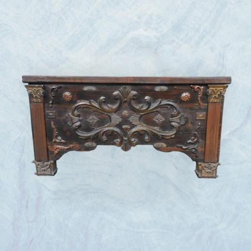 Versierde grenenhouten kist / kist Ik ben een Italiaanse par, Huis en Inrichting, Woonaccessoires | Kisten, Gebruikt, 50 tot 75 cm