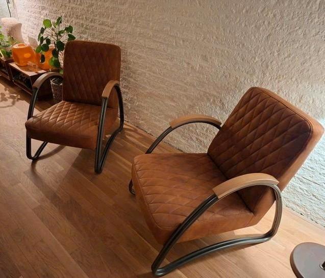 Twee Vintage Retro industriële Stijl Fauteuils, Huis en Inrichting, Fauteuils, Zo goed als nieuw, Hout, Leer, Metaal, 50 tot 75 cm