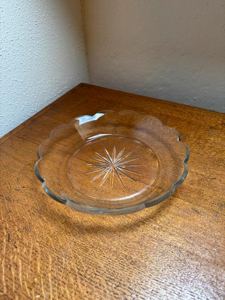 Antieke kristallen Schaal met Sterpatroon, Antiek en Kunst, Antiek | Glas en Kristal, Ophalen of Verzenden