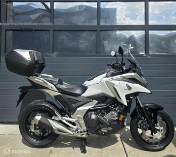 Honda NC750X DCT ABS 2304KM Topkoffer BJ 2021 beschikbaar voor biedingen