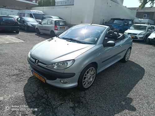 Peugeot 206 1.6 16V CC 2001 Grijs, Auto's, Peugeot, Bedrijf, ABS, Airbags, Airconditioning, Android Auto, Bluetooth, Boordcomputer