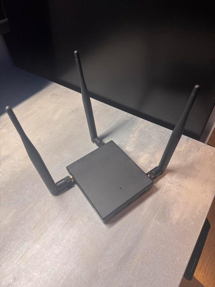 Hak5 WiFi Pineapple Mark VII - Nieuwstaat, Computers en Software, Routers en Modems, Zo goed als nieuw, Router, Ophalen of Verzenden