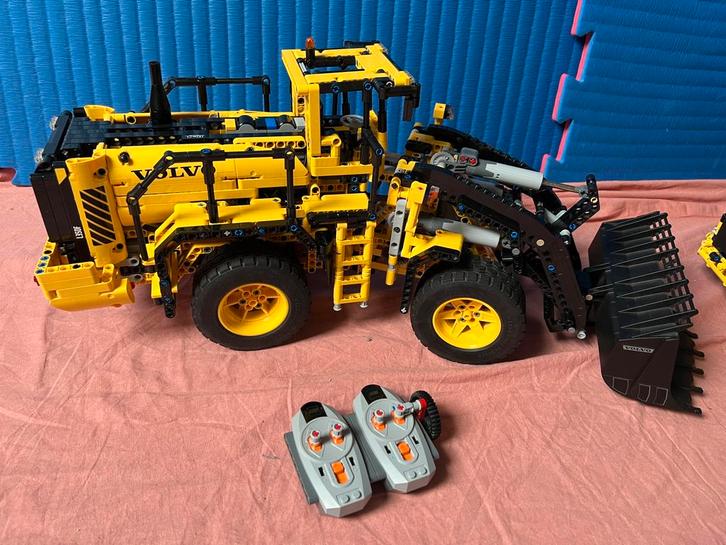 LEGO Technic 42030 Volvo L350F Wiellader, Kinderen en Baby's, Speelgoed | Duplo en Lego, Zo goed als nieuw, Lego, Complete set