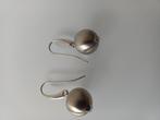 oorbellen DKNY zilver en staal, Ophalen of Verzenden, Gebruikt