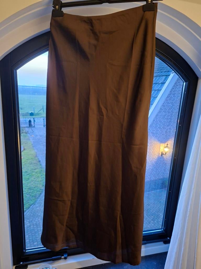 Satijnen klokrok bruin, Bruin, Maat 42/44 (L), Nieuw, Ophalen of Verzenden