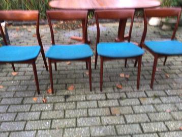 4 Deense, vintage eetkamerstoelen van R.Borregaard vr Viborg beschikbaar voor biedingen
