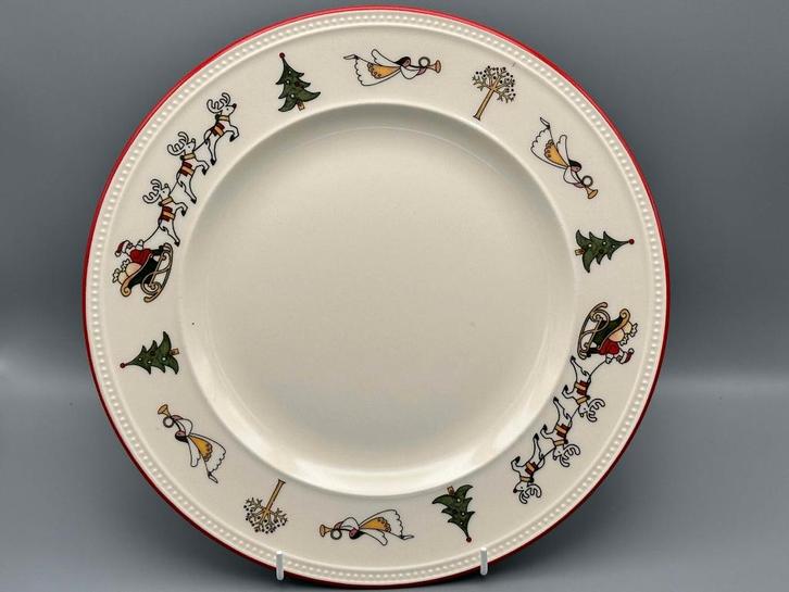 Gezocht : 4 a 6 x Wedgwood Windsor christmas dinerborden, Huis en Inrichting, Keuken | Servies, Zo goed als nieuw, Bord(en), Wedgwood