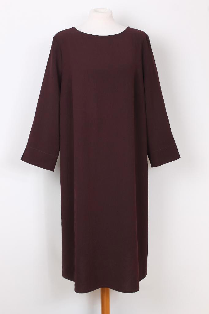 Jurk van ZENGGI maat 44, Kleding | Dames, Jurken, Zo goed als nieuw, Maat 42/44 (L), Rood, Knielengte, Verzenden