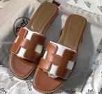 Hermes oran slippers, Kleding | Dames, Ophalen of Verzenden, Zo goed als nieuw