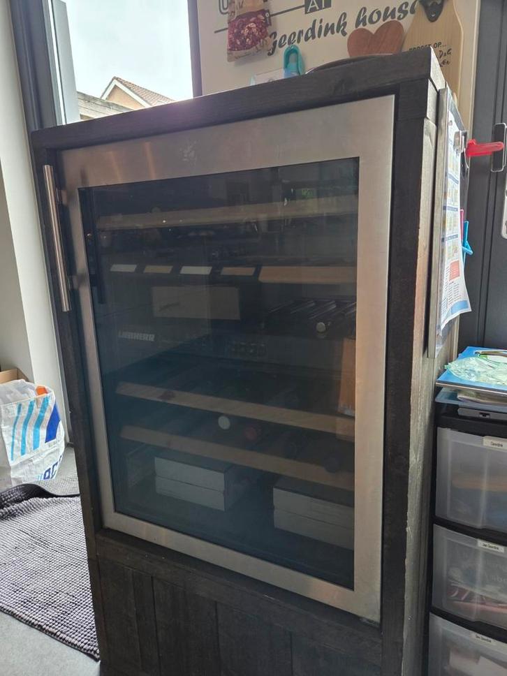 Liebherr Vinidor Wijnkoelkast, Witgoed en Apparatuur, Koelkasten en IJskasten, Gebruikt, Zonder vriesvak, 100 tot 150 liter, 85 tot 120 cm