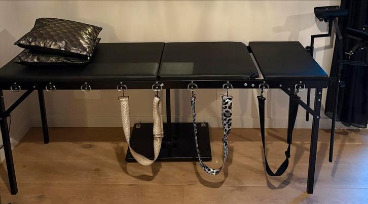 Inklapbare massage/gynaecologenbank Fetish, Hobby en Vrije tijd, Overige Hobby en Vrije tijd, Zo goed als nieuw, Ophalen