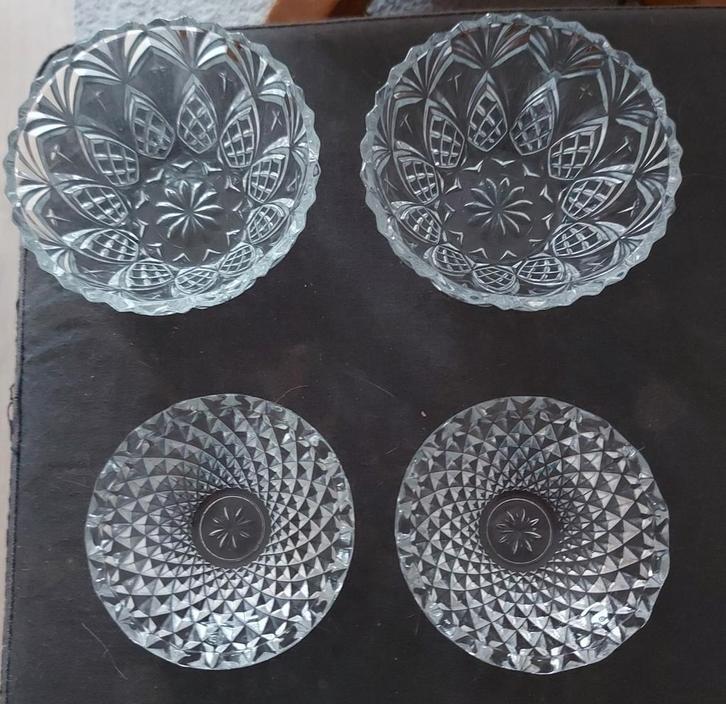 Glazen schaaltjes., Antiek en Kunst, Antiek | Glas en Kristal, Ophalen of Verzenden