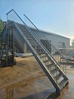 Stalen trap met bordes gegalv. Hoog 3,5 mtr. Nob087, Doe-het-zelf en Verbouw, Ladders en Trappen, Ophalen, Zo goed als nieuw, 2 tot 4 meter
