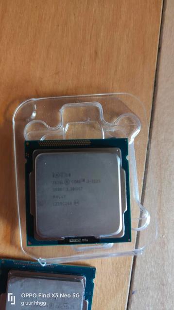 4 processors plus 2 koelers intel beschikbaar voor biedingen