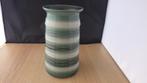 mooie gebroken witte vaas met groentinten, Gebruikt, Wit, Aardewerk of Porselein, Ophalen of Verzenden