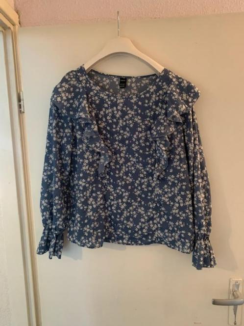 Blauw/witte shirt van de Shein. Maat M, Kleding | Dames, T-shirts, Zo goed als nieuw, Maat 38/40 (M), Blauw, Korte mouw, Ophalen of Verzenden