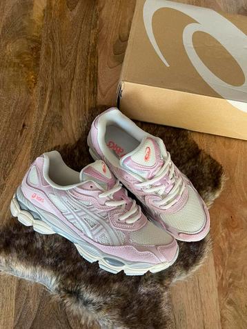 Asics Gel-NYC “Cream / Rose Water” – Maat 40 – NIEUW in doos beschikbaar voor biedingen