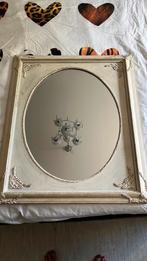 Leuke houten spiegel 62.5/52 cm, Ophalen of Verzenden, Ovaal