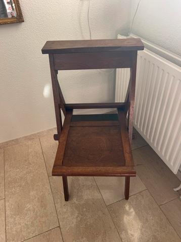 Antieke Bidstoel - Origineel Houten Design beschikbaar voor biedingen