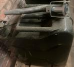 Stalen jerrycan met schenktuit, Ophalen of Verzenden, Gebruikt