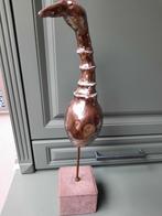KERAMIEK VOGEL OP STANDAARD, Antiek en Kunst, Ophalen of Verzenden