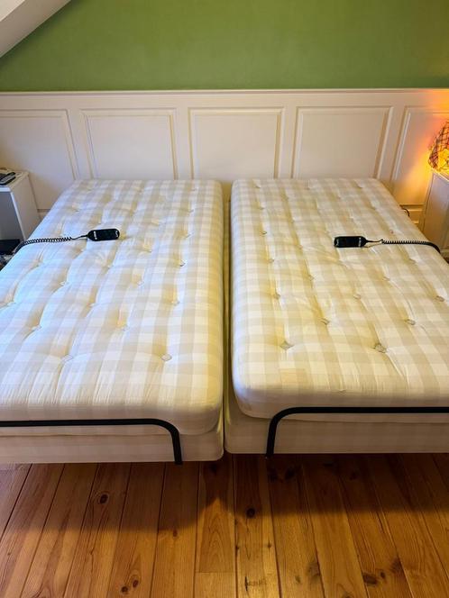 Hästens boxspring. Beide bedden zijn 1.05 breed, Huis en Inrichting, Slaapkamer | Bedden, Gebruikt, Eenpersoons, 200 cm, Ophalen