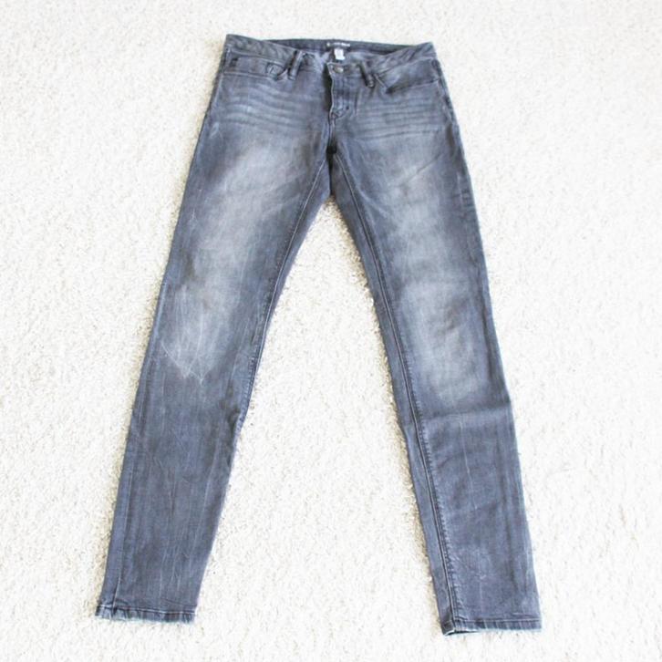 Super Skin EDC Spijkerbroek (S) - 12 € 15,-, Kleding | Dames, Spijkerbroeken en Jeans, Zo goed als nieuw, W28 - W29 (confectie 36)