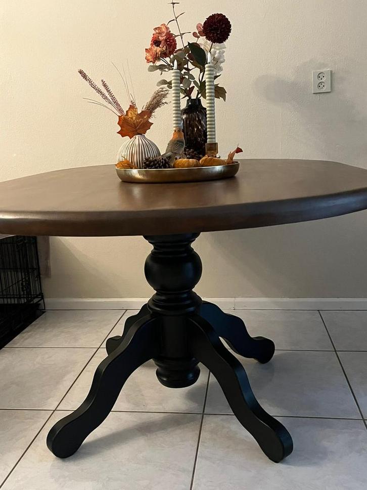 Mooie Eettafel ovaal met bolpoot niet kleiner te maken, Huis en Inrichting, Tafels | Eettafels, 100 tot 150 cm, 150 tot 200 cm