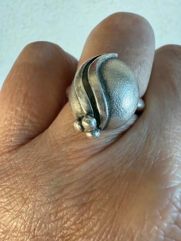 M205/ Degelijke Vintage Zilveren Modernist Ring Scandinavië beschikbaar voor biedingen